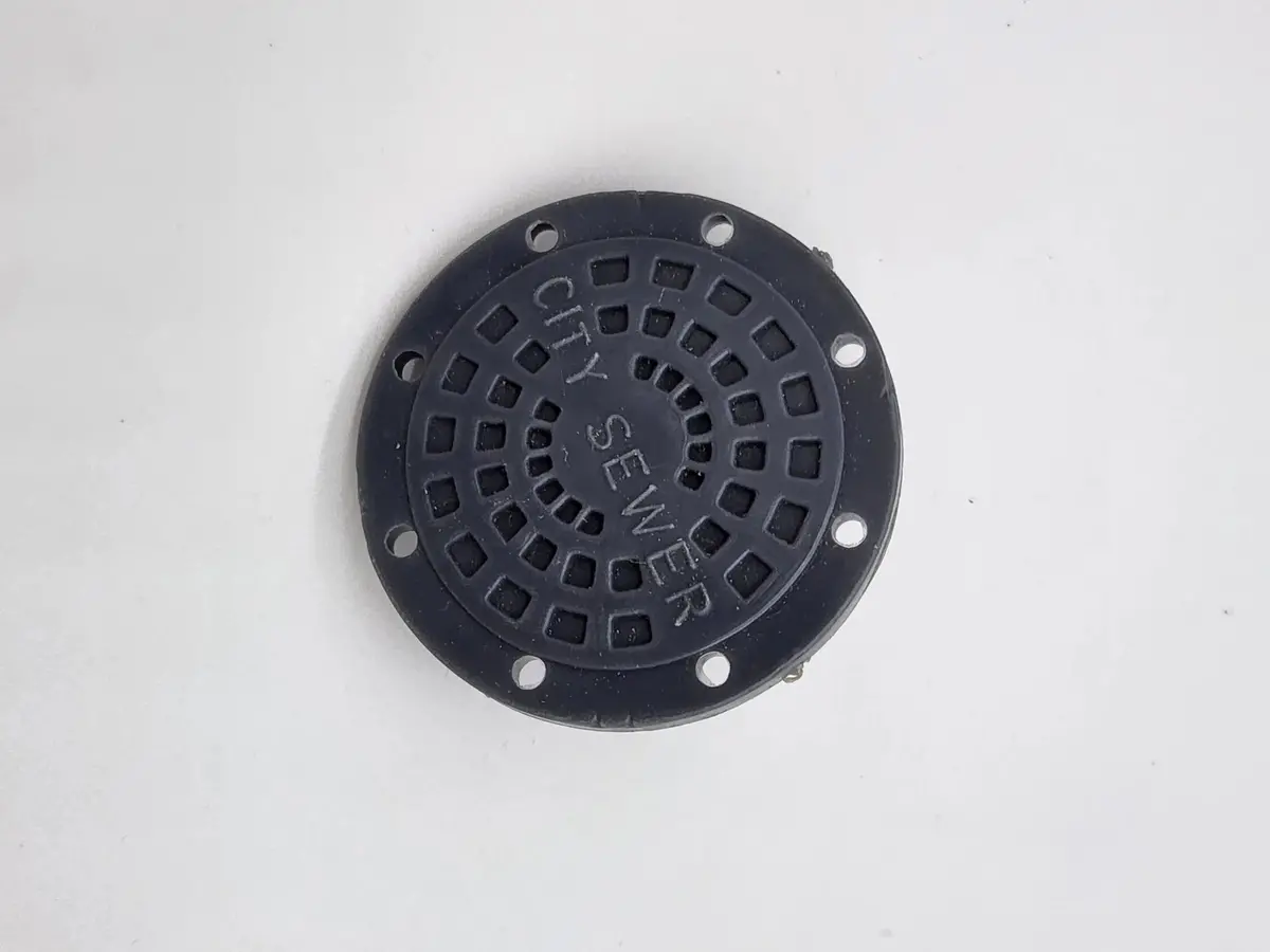 Tmnt - 1988 Rocksteady City Sewer Shield 1