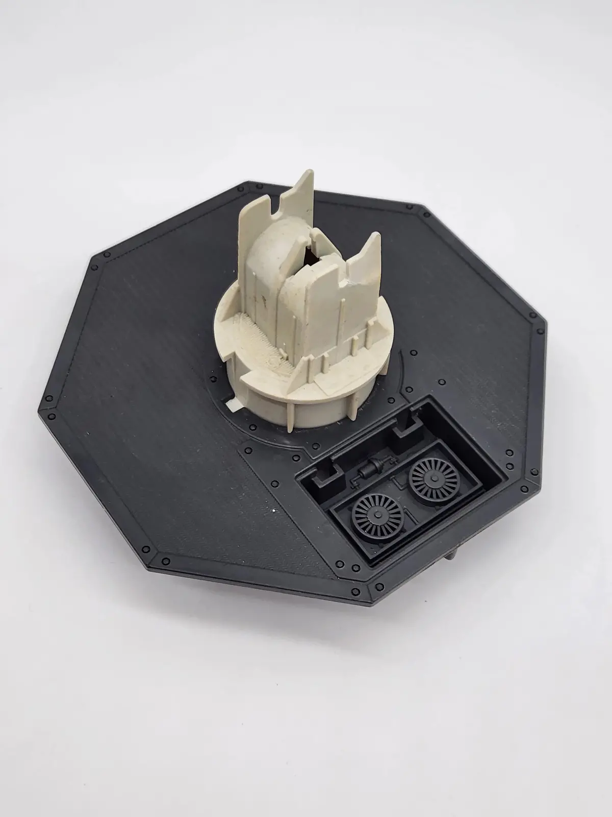 Tactical Battle Platform - Missile Pad 1