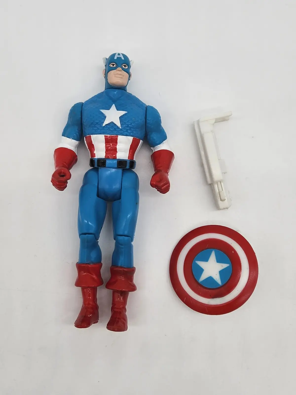 1990 Toybiz Marvel Super Heroes - Captain America 1