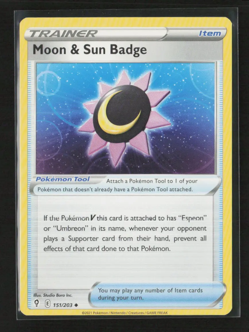 Moon & Sun Badge Uncommon Swsh07: Evolving Skies 151/203 Lp 1