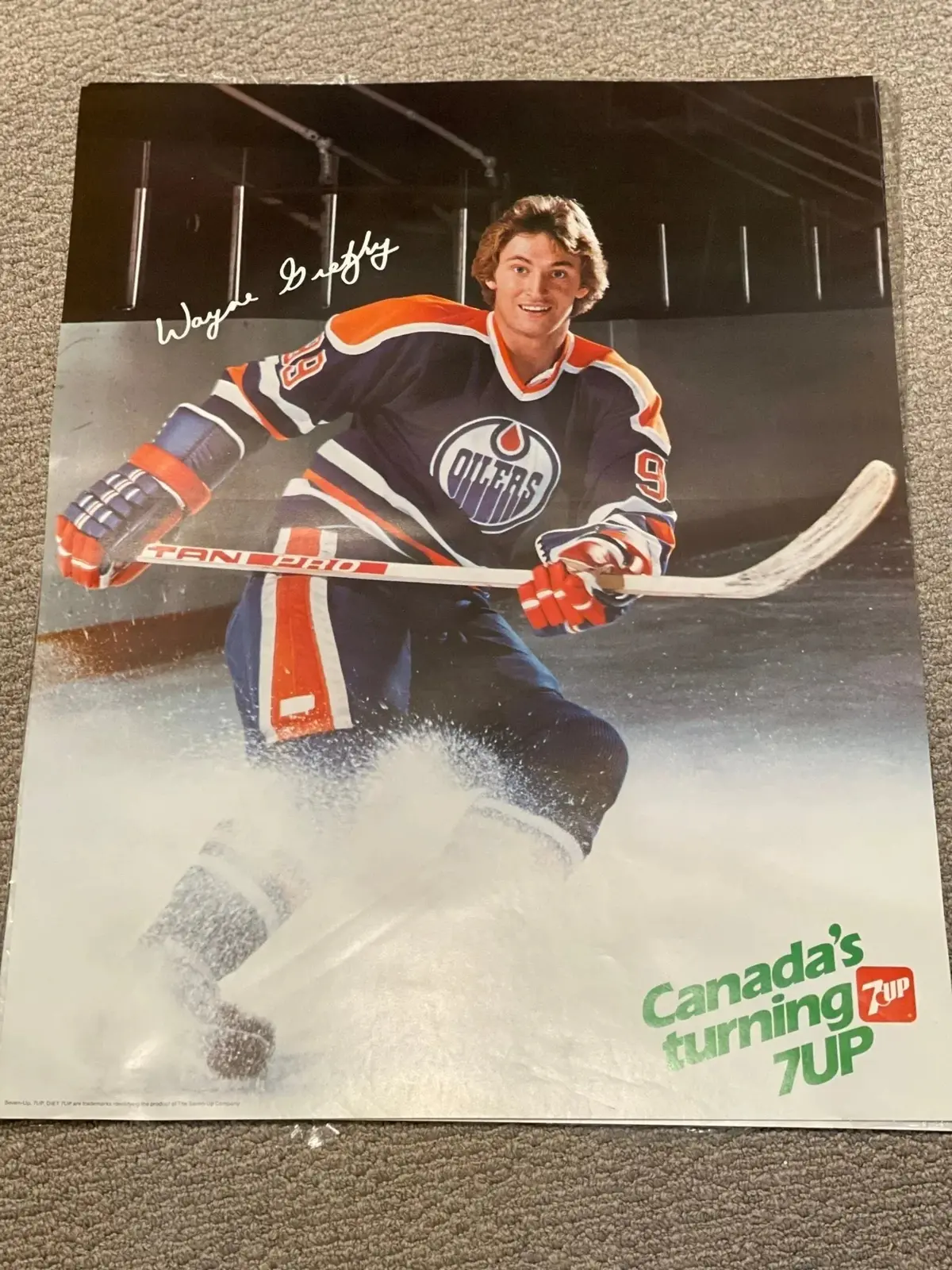 Vintage Wayne Gretzky Autographed 7-Up Poster - 1980-'81 1